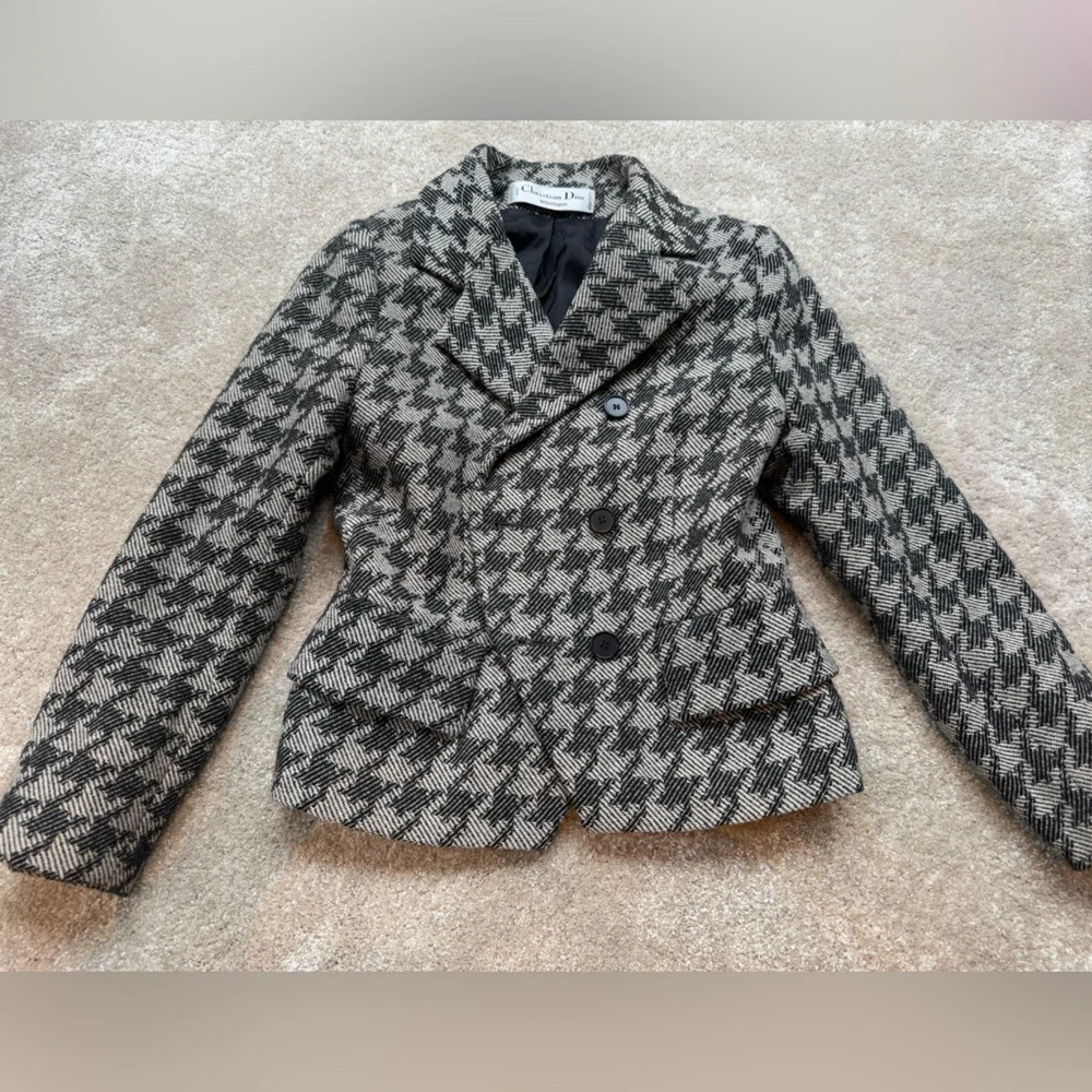 Dior woman jacket sz 2 or 4 wool grey